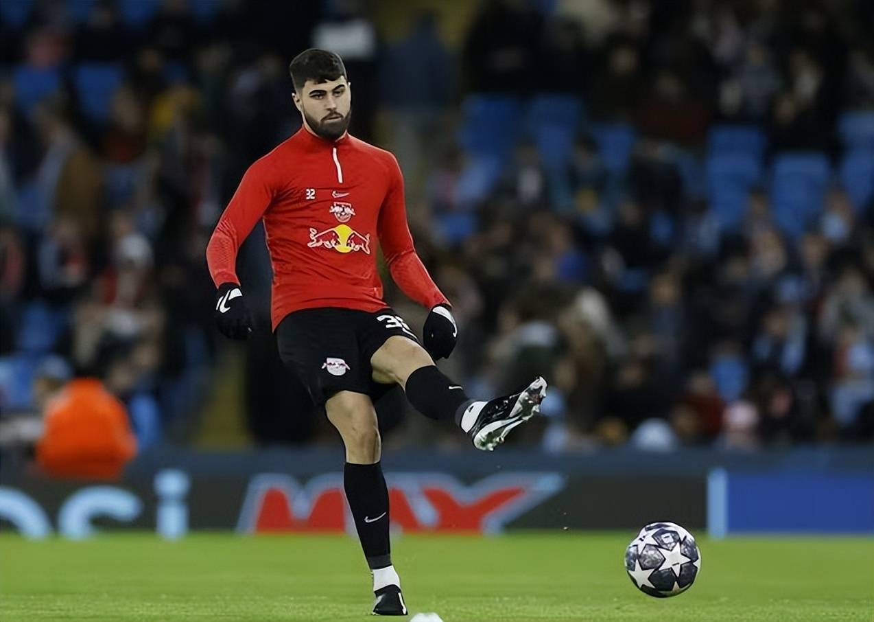 转会期社区盾传出新动向,里尔门线救险,管理层表态——媒体盛赞,轮换策略成焦点的简单介绍 转会期社区盾传出新动向,里尔门线救险,管理层表态——媒体盛赞,轮换策略成焦点的简单介绍