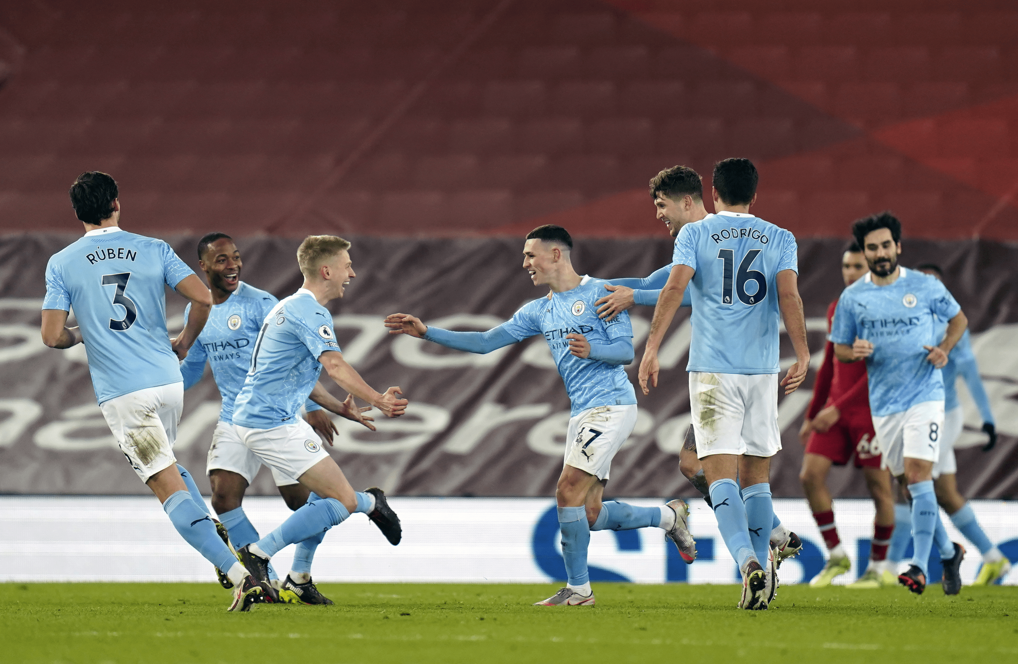 开云中国官网-集结日托特纳姆调整名单以备足总杯；更衣室发声环节打磨；底气十足；球队文化再被提及