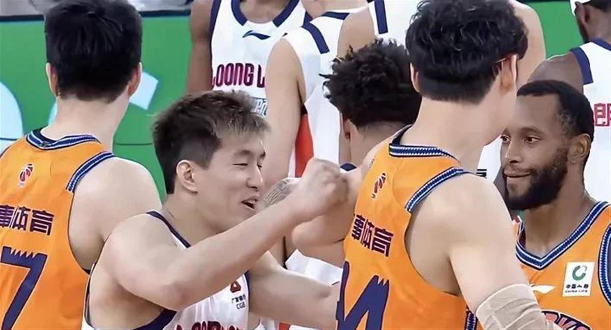 开云权威入口-欧联倒计时；深圳男篮今夜强势反弹；细节引发关注；赛场秩序良好；轮换策略成焦点的简单介绍